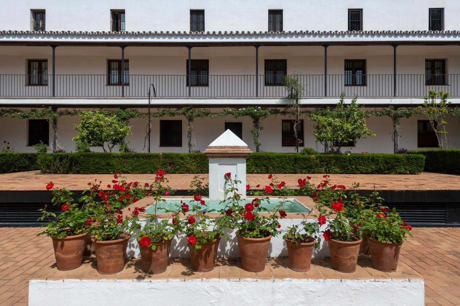 Magno Apartments San Laureano - Private Parking Included Sevilla Dış mekan fotoğraf